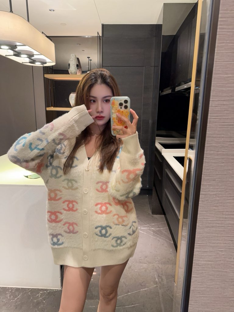 香奈儿 ファー風カーディガン ピンクブルー柄 4色入 - 画像 5