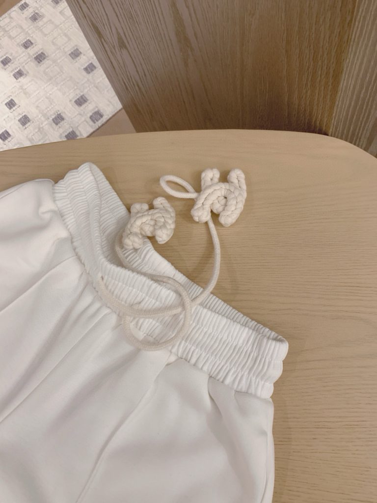 シャネル風 フード付きスウェット 2点セット 2色入 - 画像 6