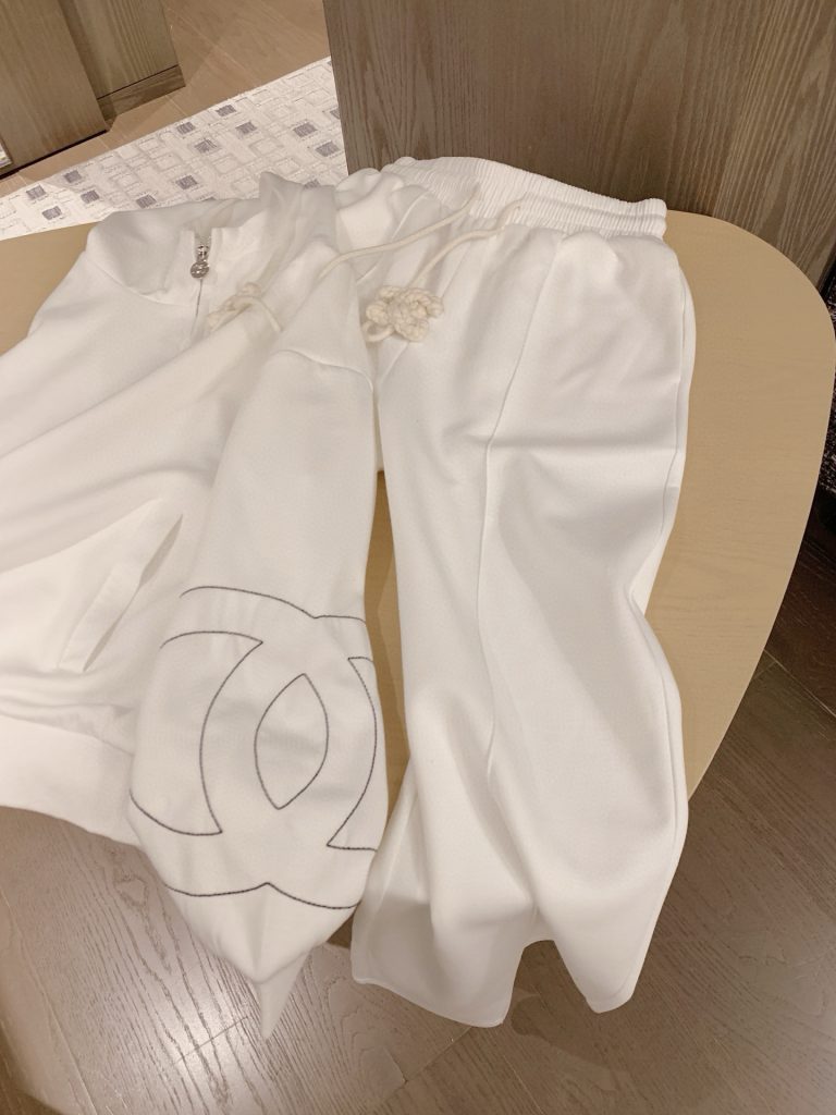 シャネル風 フード付きスウェット 2点セット 2色入 - 画像 8