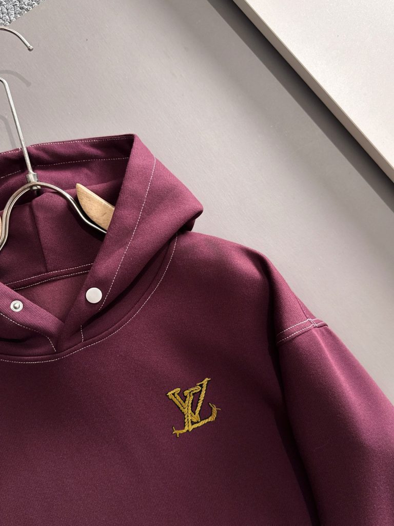 Louis VuittonLOUIS VUITTON メンズ パーカー ボルドー 1色入 定番デザイン 着心地良い - 画像 4