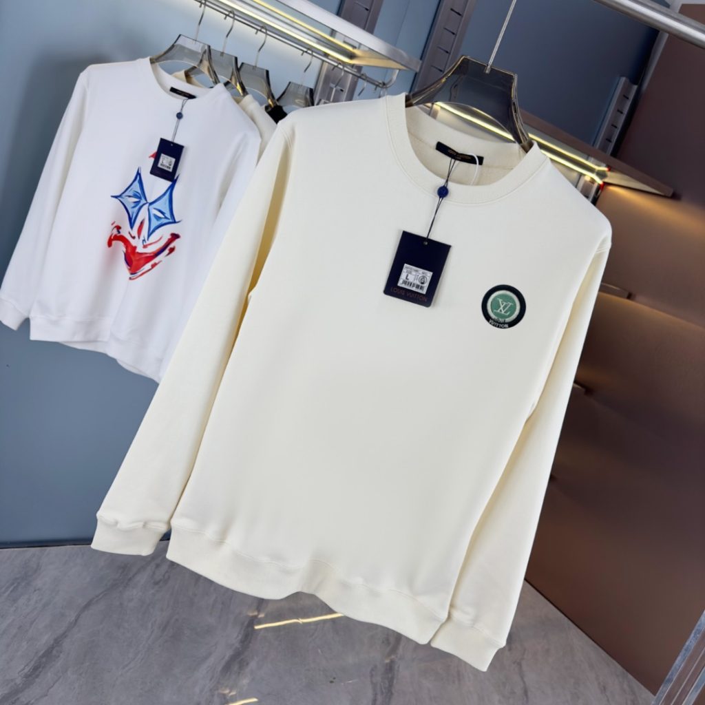 Louis Vuittonルイ・ヴィトン メンズ ニット ロゴパッチスウェットシャツ 1色入 - 画像 3