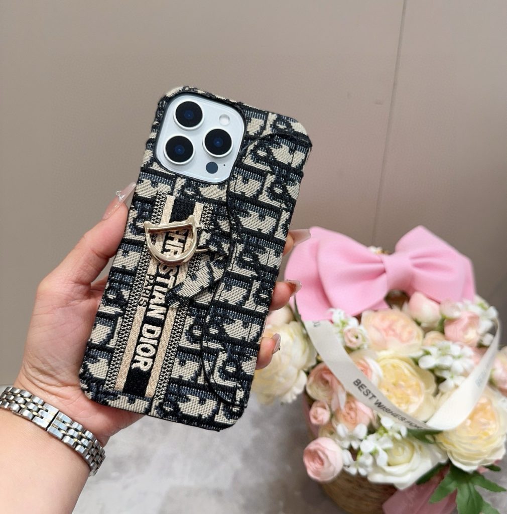 iPhoneケースDior ディオール ストラップ付きスマホケース 2色入 🌸 - 画像 2