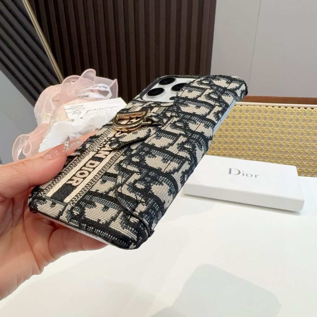 iPhoneケースDior ディオール ストラップ付きスマホケース 2色入 🌸 - 画像 8