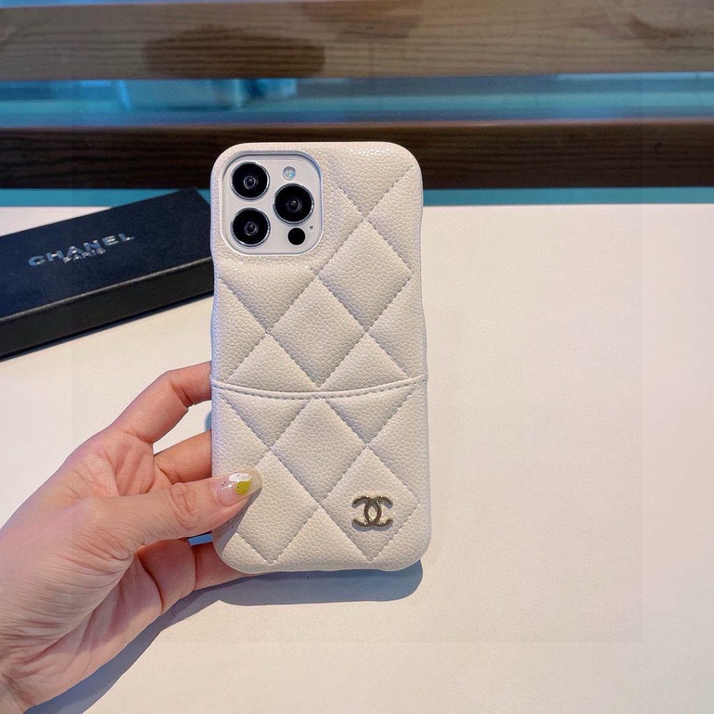 iPhoneケースCHANEL チェーン プラスチックケース 2色入 💼 - 画像 4