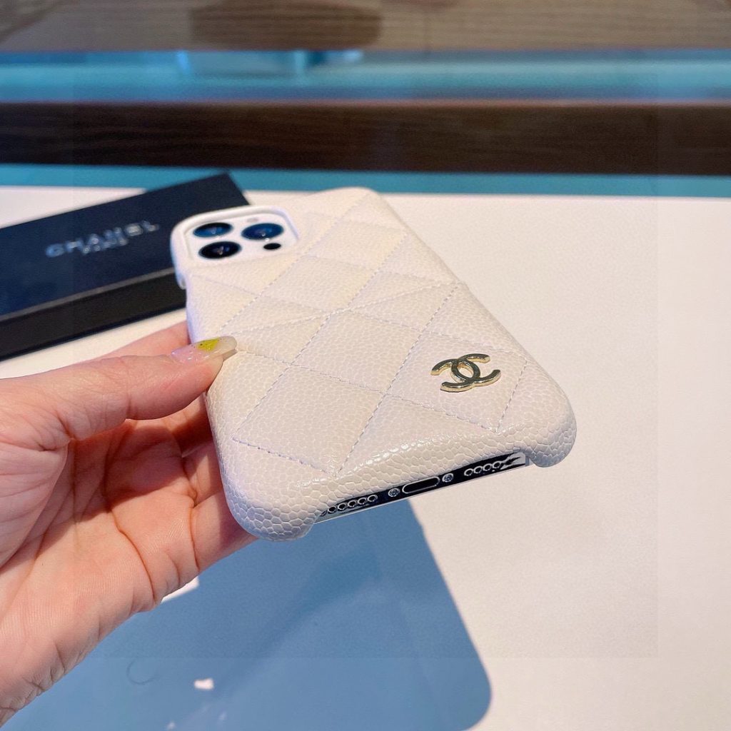 iPhoneケースCHANEL チェーン プラスチックケース 2色入 💼 - 画像 5