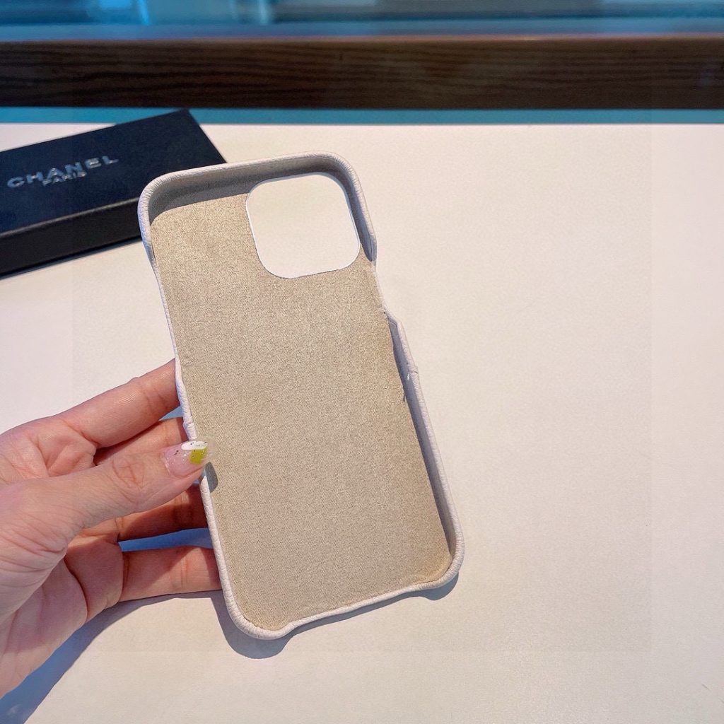 iPhoneケースCHANEL チェーン プラスチックケース 2色入 💼 - 画像 8