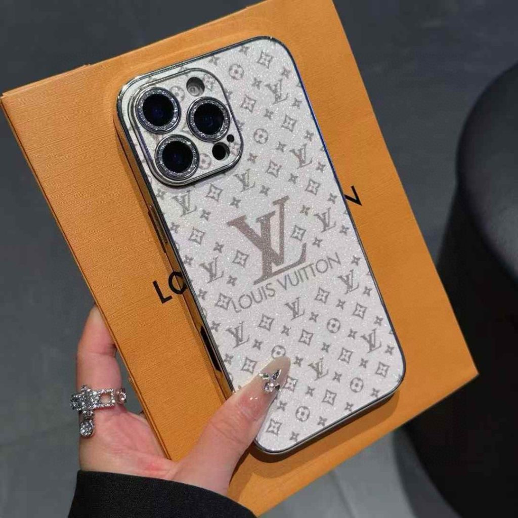 iPhoneケース✨【Louis Vuitton】スマホケース 2色入 シルバー・ピンク 素材感のあるデザイン おしゃれスマホカバー - 画像 8