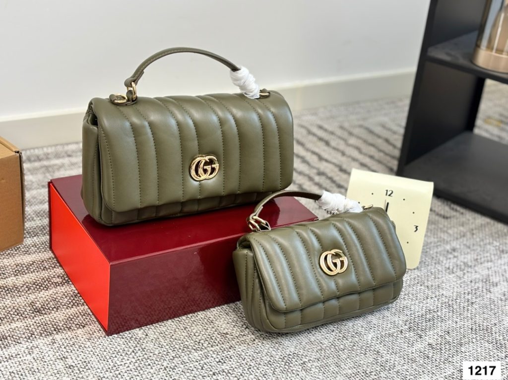 GUCCI マイクロバッグ 4色入 💼✨ - 画像 2