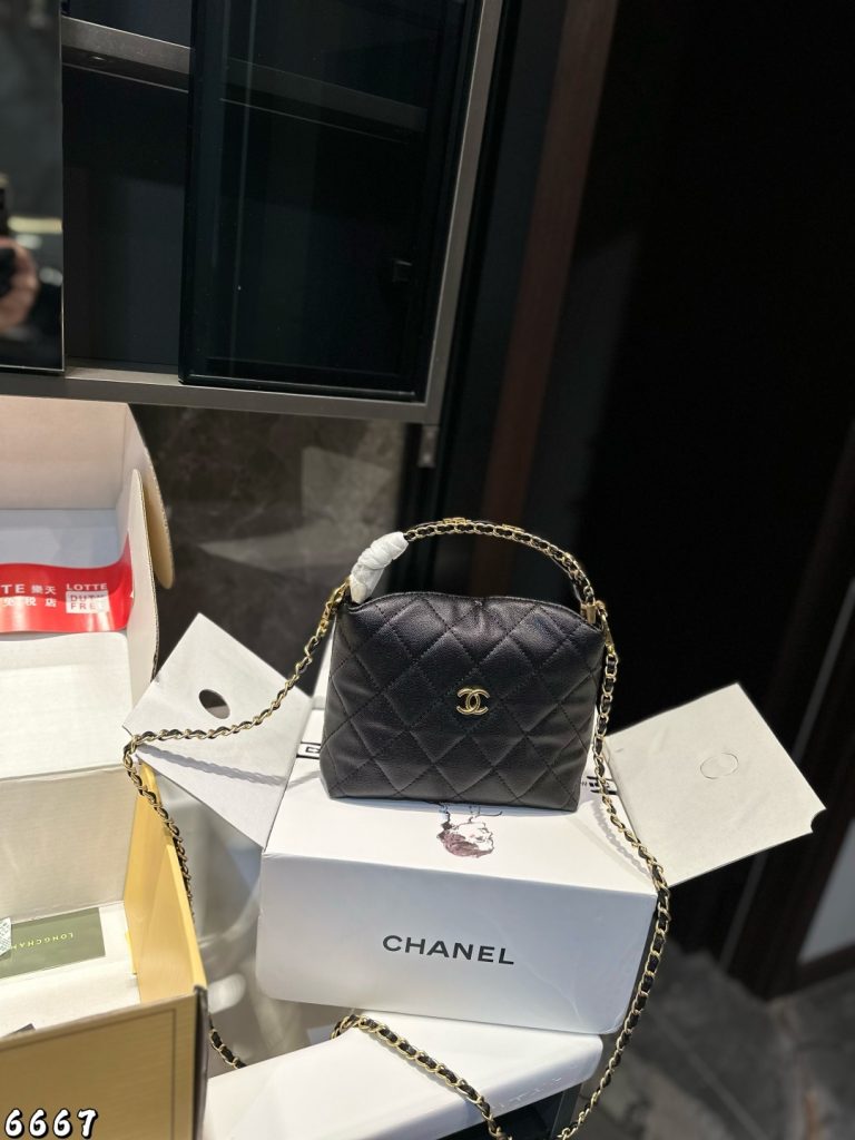 高級感のある CHANEL ロングチェーンハンドバッグ ⚫️ 1色 - 画像 4