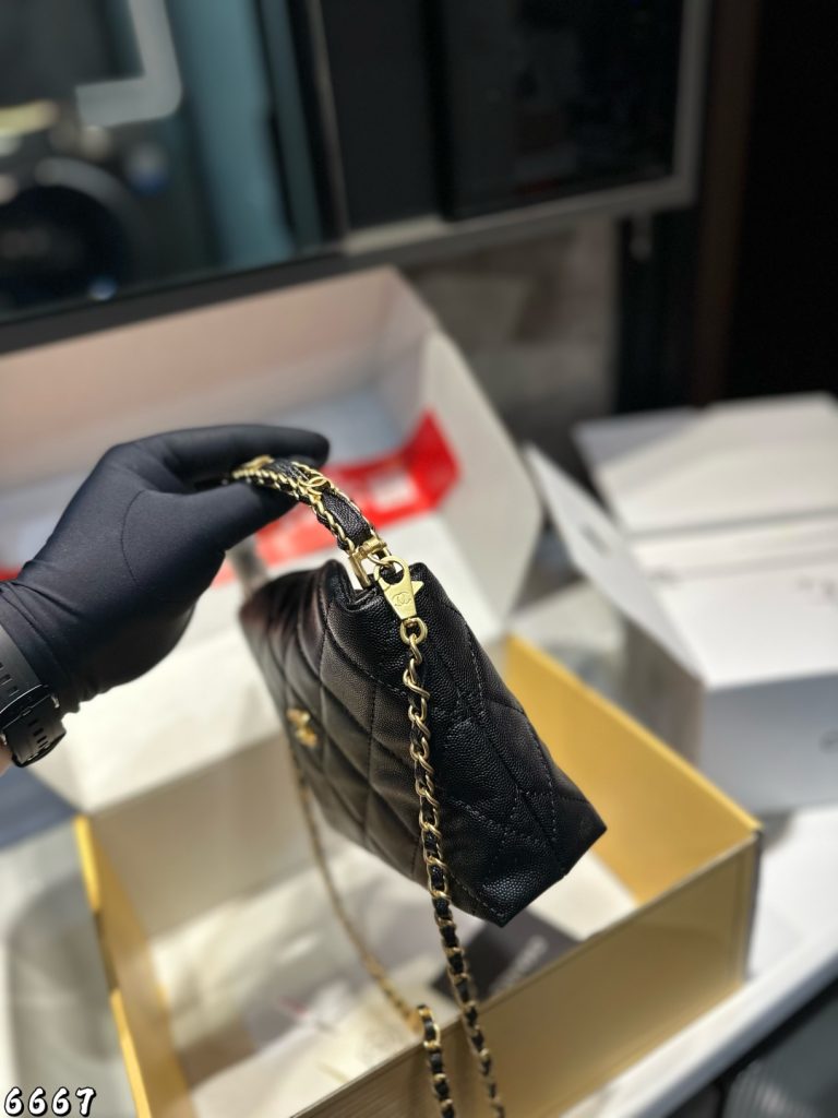 高級感のある CHANEL ロングチェーンハンドバッグ ⚫️ 1色 - 画像 5