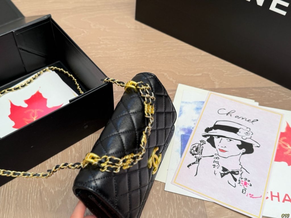 シャネル フォールドバッグ 黒 1色入 💼 - 画像 2
