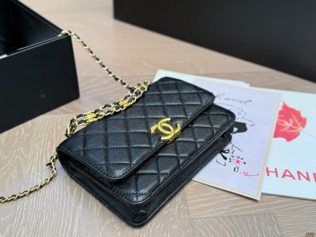 シャネル フォールドバッグ 黒 1色入 💼 - 画像 4
