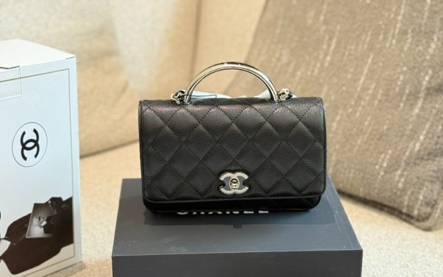 通勤目線で見るCHANELのハンドバッグの印象