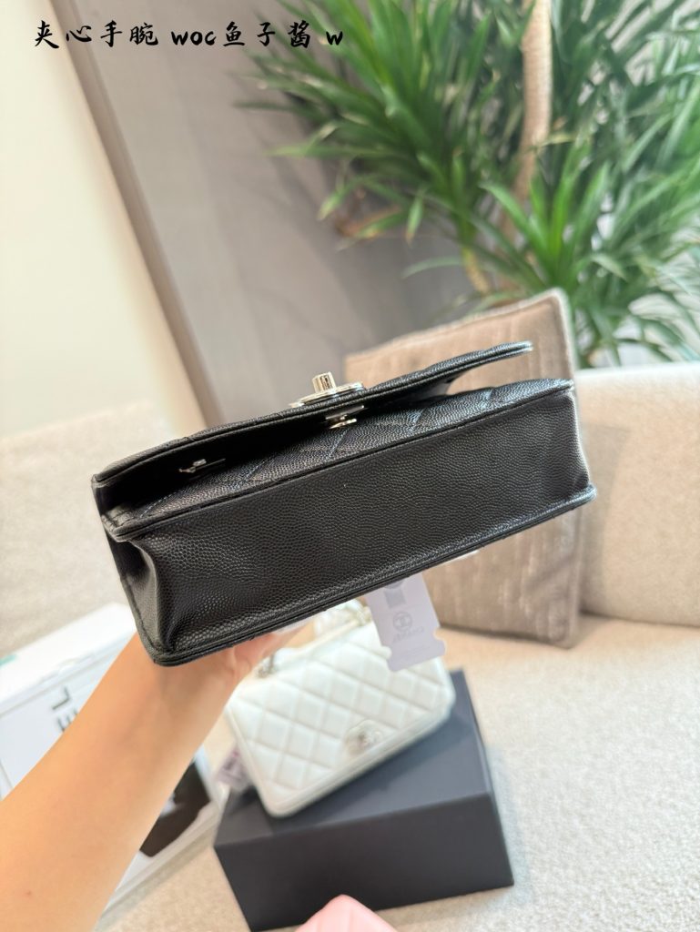 【CHANEL】定番 チェーンハンドバッグ 黒 ✨ - 画像 4