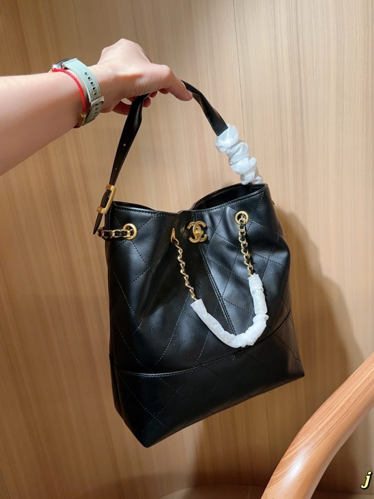 【新品】Chanel バッグ 黒 2way ロングチェーン付き 💼 - 画像 3