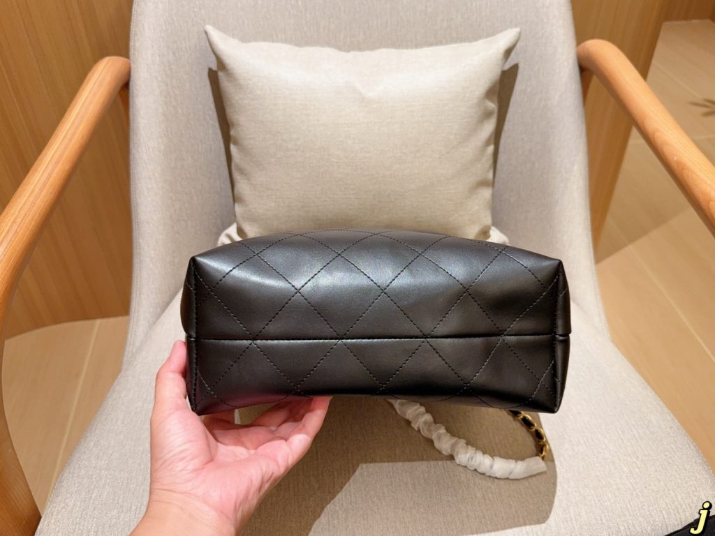 【新品】Chanel バッグ 黒 2way ロングチェーン付き 💼 - 画像 6