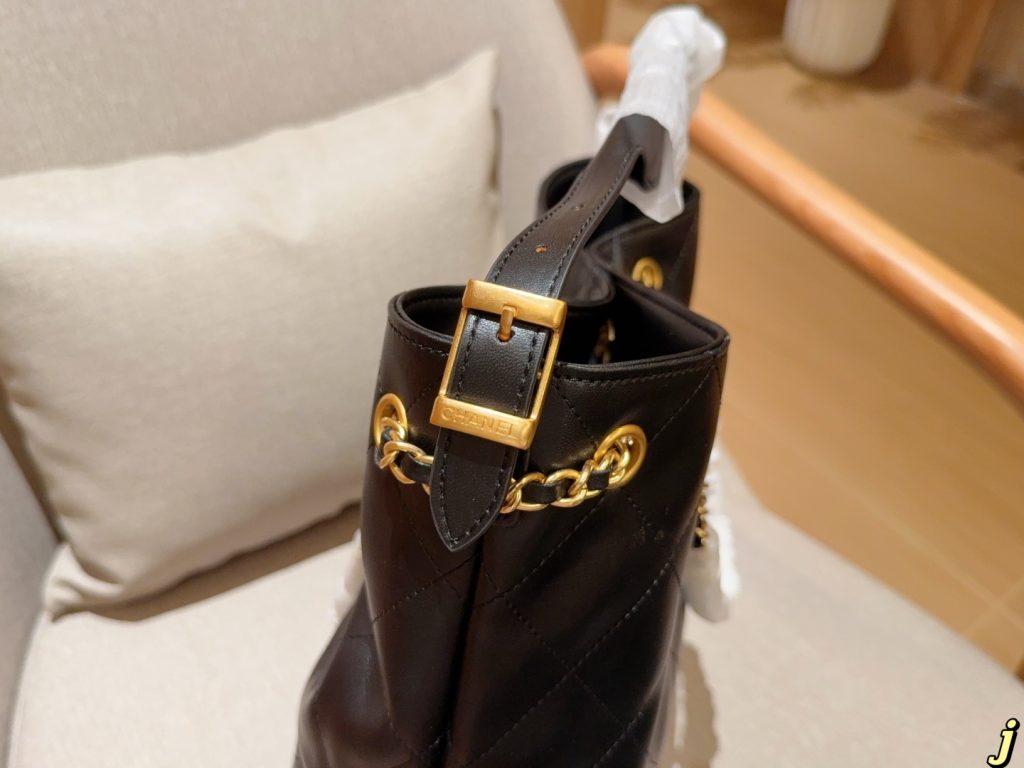 【新品】Chanel バッグ 黒 2way ロングチェーン付き 💼 - 画像 7