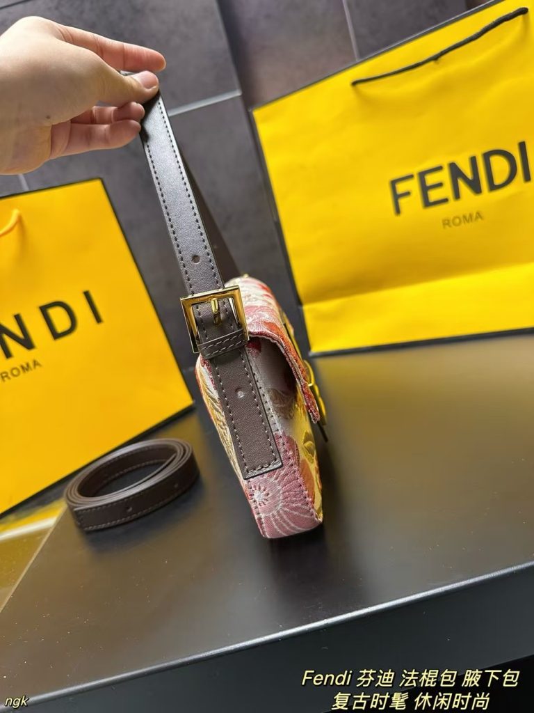Fendi 花卉刺绣 ファッションバッグ 肩掛け可 4色入 🌸 - 画像 3
