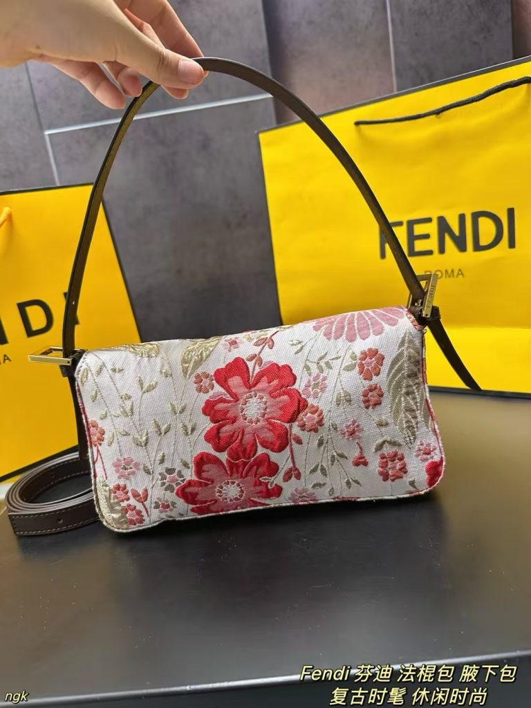 Fendi 花卉刺绣 ファッションバッグ 肩掛け可 4色入 🌸 - 画像 4