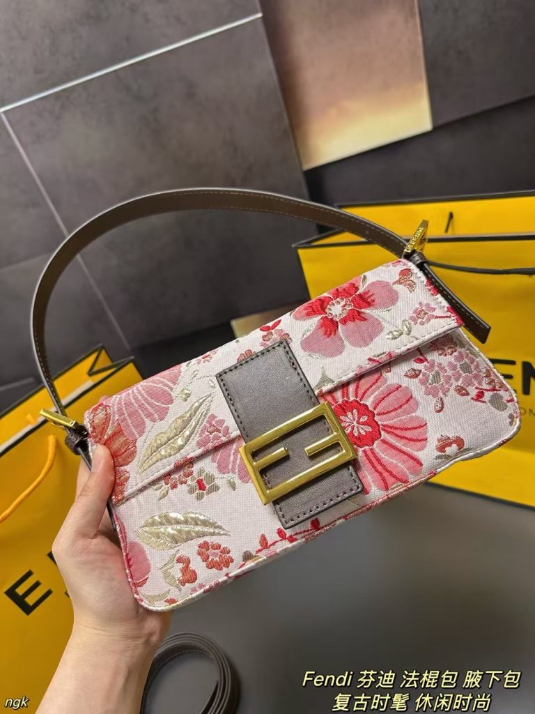 Fendi 花卉刺绣 ファッションバッグ 肩掛け可 4色入 🌸 - 画像 5