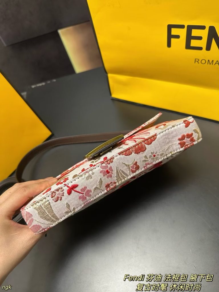 Fendi 花卉刺绣 ファッションバッグ 肩掛け可 4色入 🌸 - 画像 6