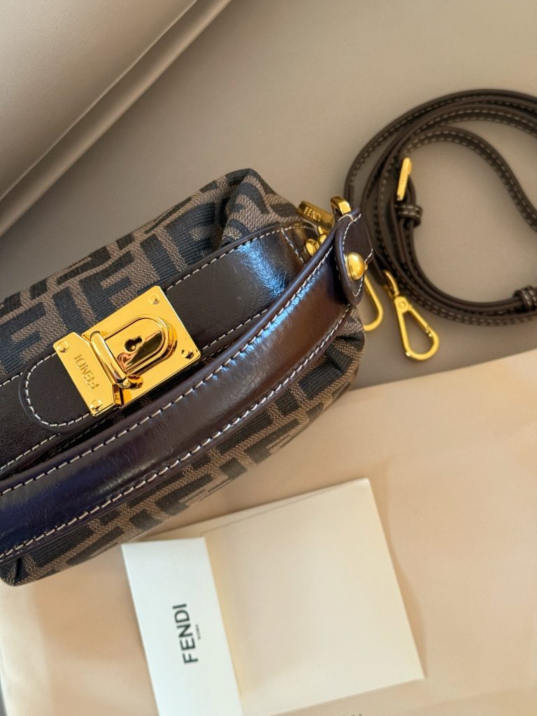 FENDI バッグ カメリア レディース ブラウン 🎂 - 画像 6