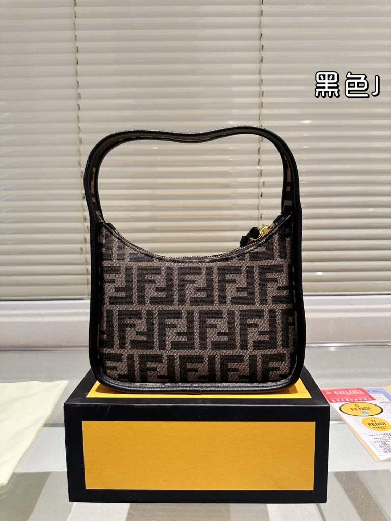 FENDI フェンディ ロゴ柄 ハンドバッグ 黒 🖤 1色入 - 画像 2