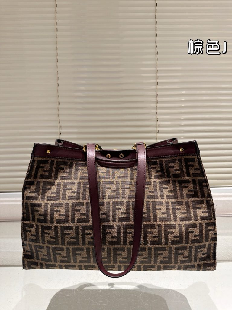 FENDI バッグ バッグ 1色入 🧺 - 画像 2