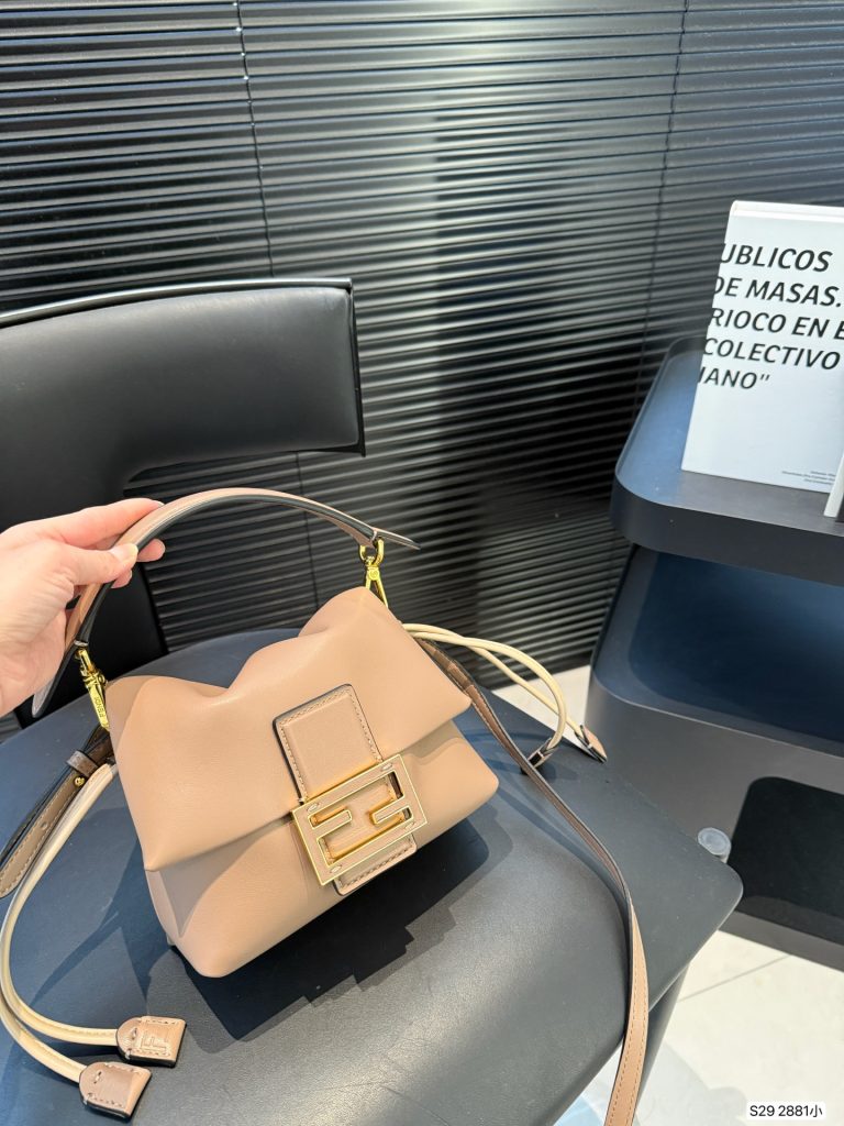フェンディ フェンディ バッグ 3色入 ショルダーバッグ 🎁 - 画像 4