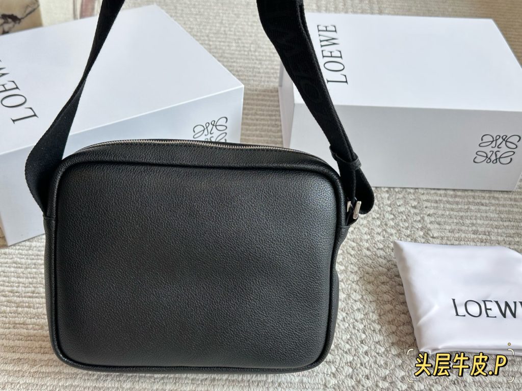 ロエベ 肩掛けバッグ 黒 1色入 🖤 - 画像 6