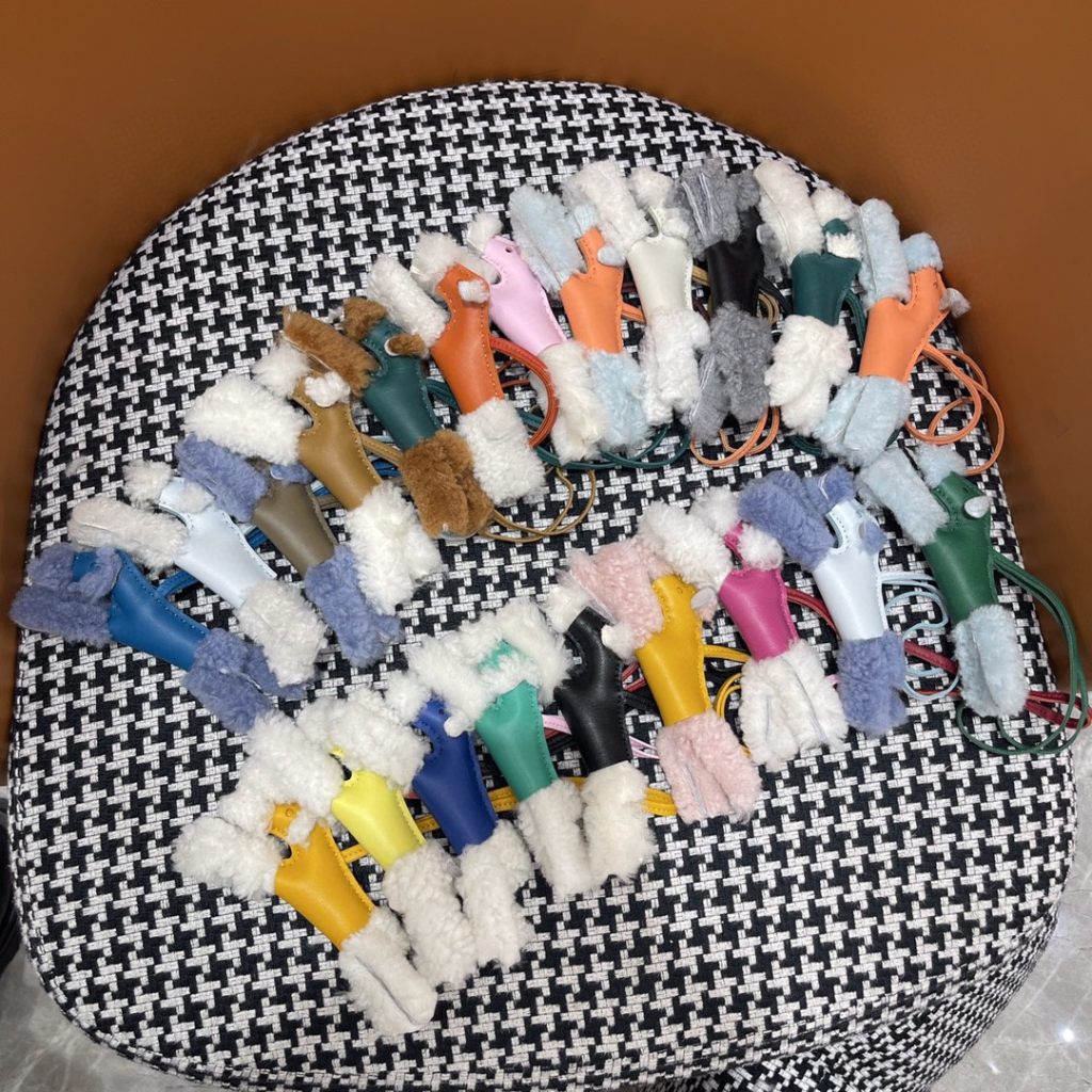 ふわふわ　可愛い　エルメス　バッグチャーム　Hermes　バディ　Buny　アクセサリー　21色　犬ちゃん - 画像 5