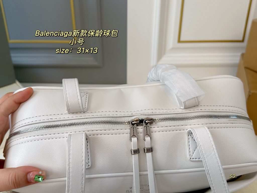 バレンシアガ 新作 保冷バッグ ホワイト 31×13cm 🎒 - 画像 8