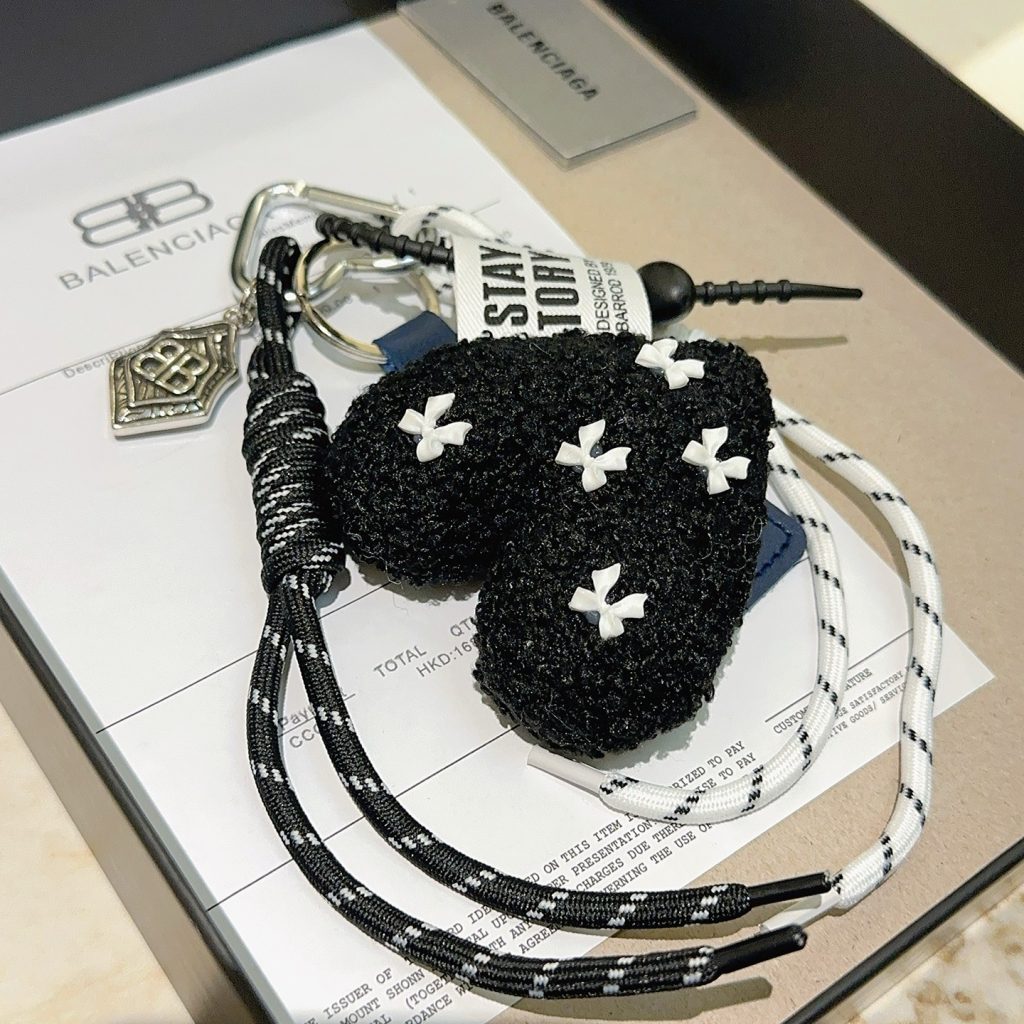 BALENCIAGA かわいい ロゴ リング 3色入 🎁 - 画像 2