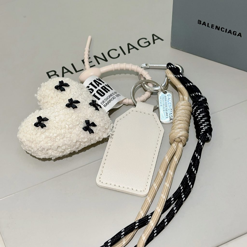 BALENCIAGA バレニシアガ ポーチ付きキーホルダー 2色入 🎁 - 画像 5