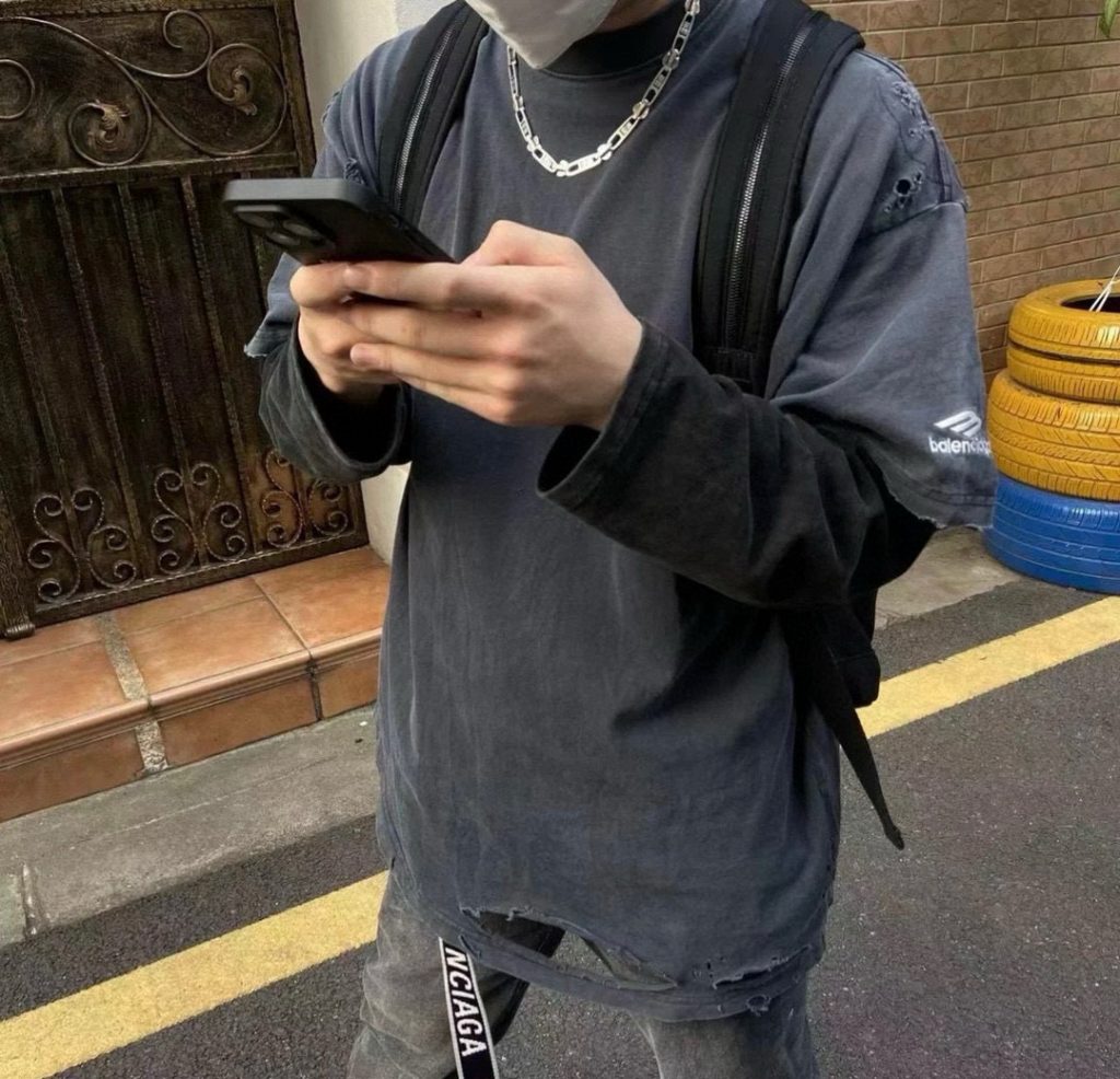 BALENCIAGA ネックレス 3色入 💎 45文字 - 画像 3
