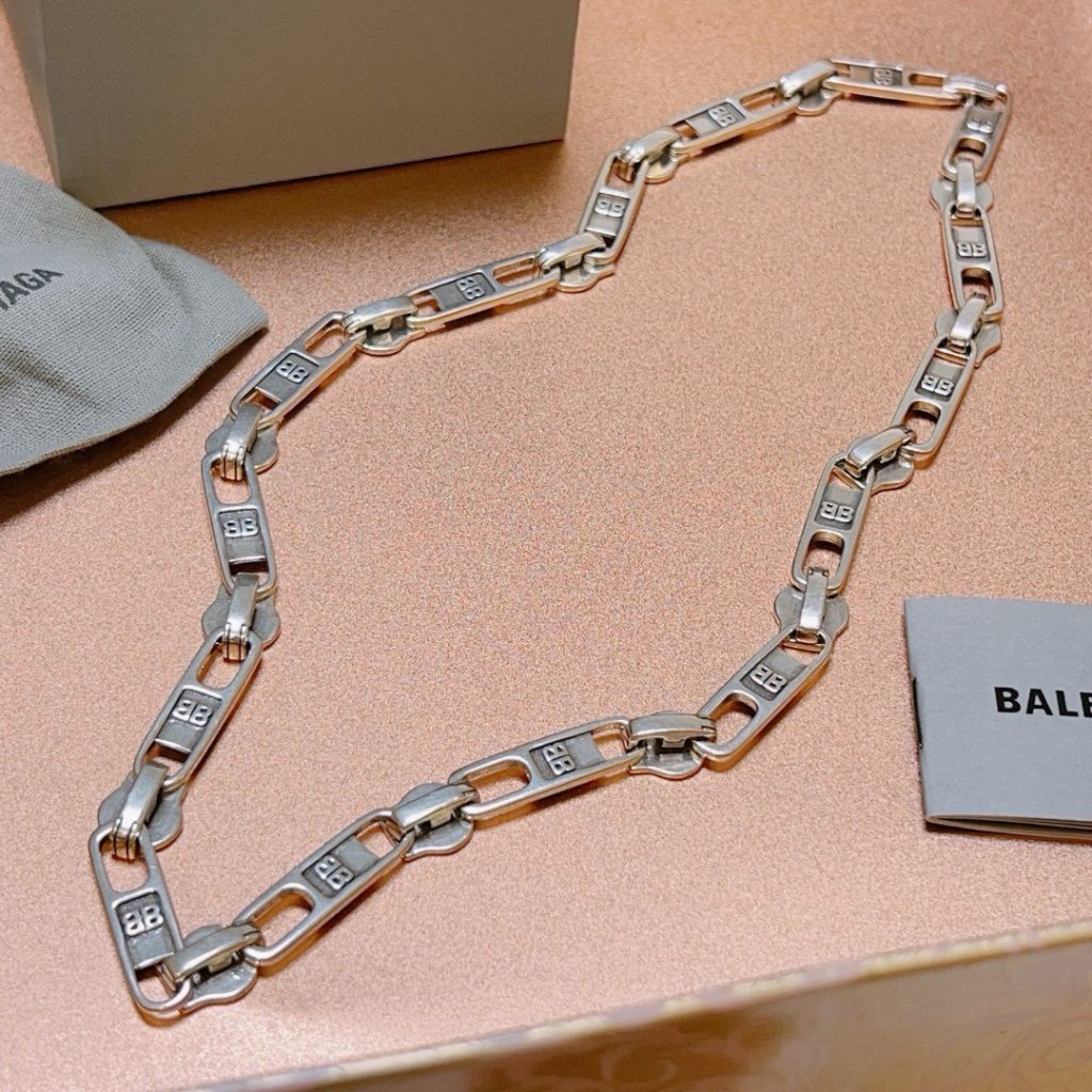 BALENCIAGA ネックレス 3色入 💎 45文字 - 画像 4