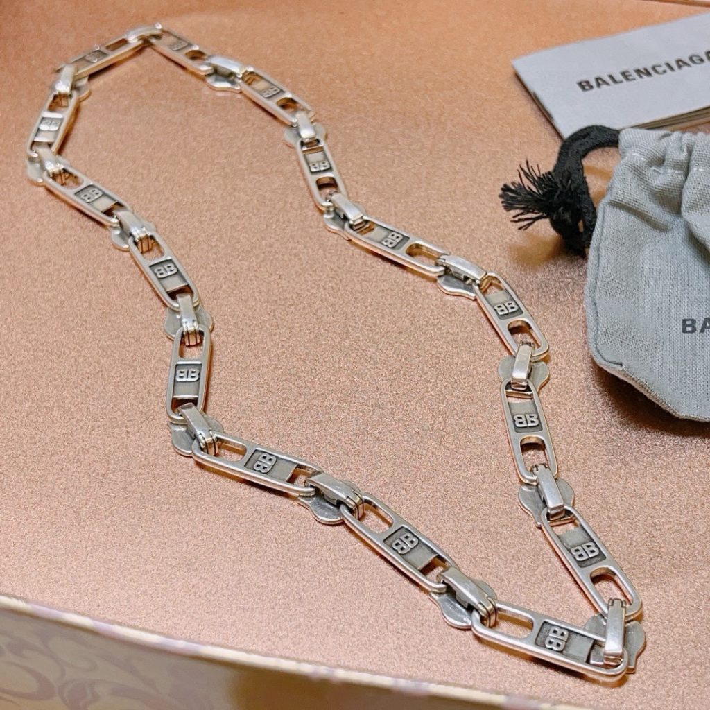 BALENCIAGA ネックレス 3色入 💎 45文字 - 画像 5