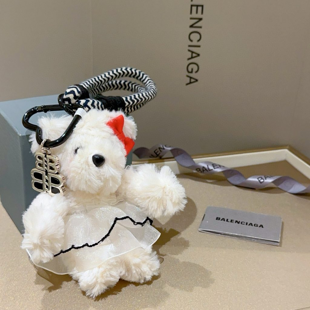 BALENCIAGA ベア キーホルダー ロゴ ピンクリボン 1色入 🧸 - 画像 5
