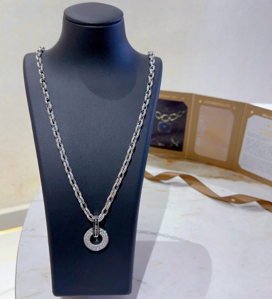 エレガントな BVLGARI ネックレス 4色入 💎 - 画像 2