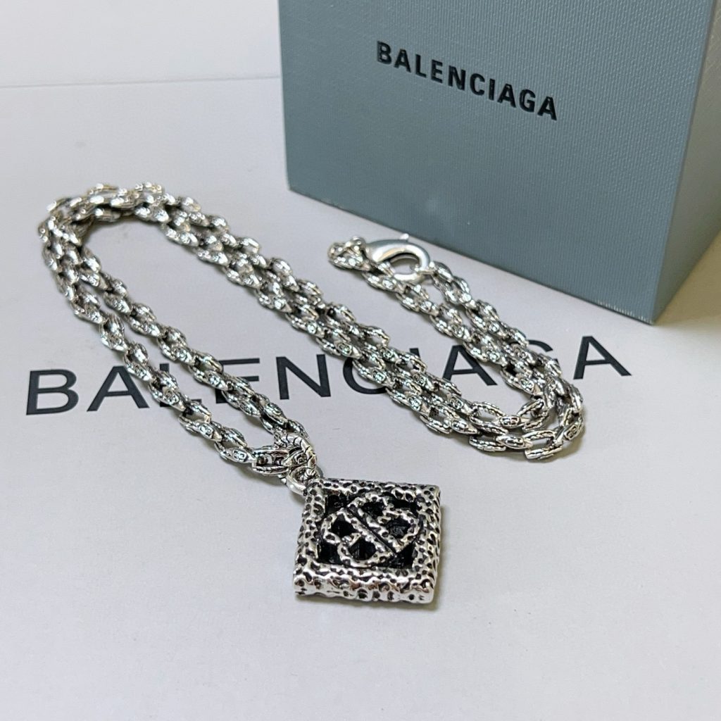 BALenciaga ネックレス メンズ シルバー 1色入 💎 - 画像 2