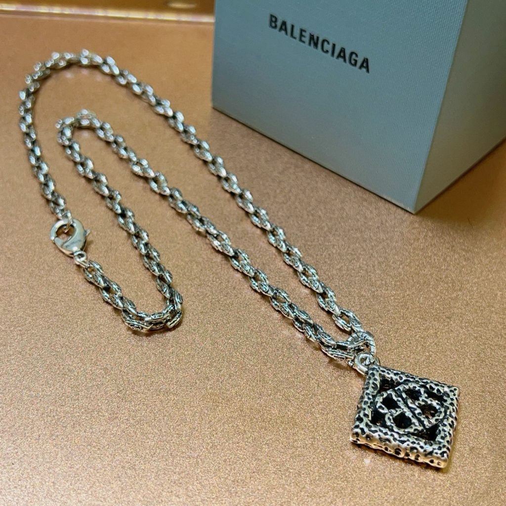 BALenciaga ネックレス メンズ シルバー 1色入 💎 - 画像 4