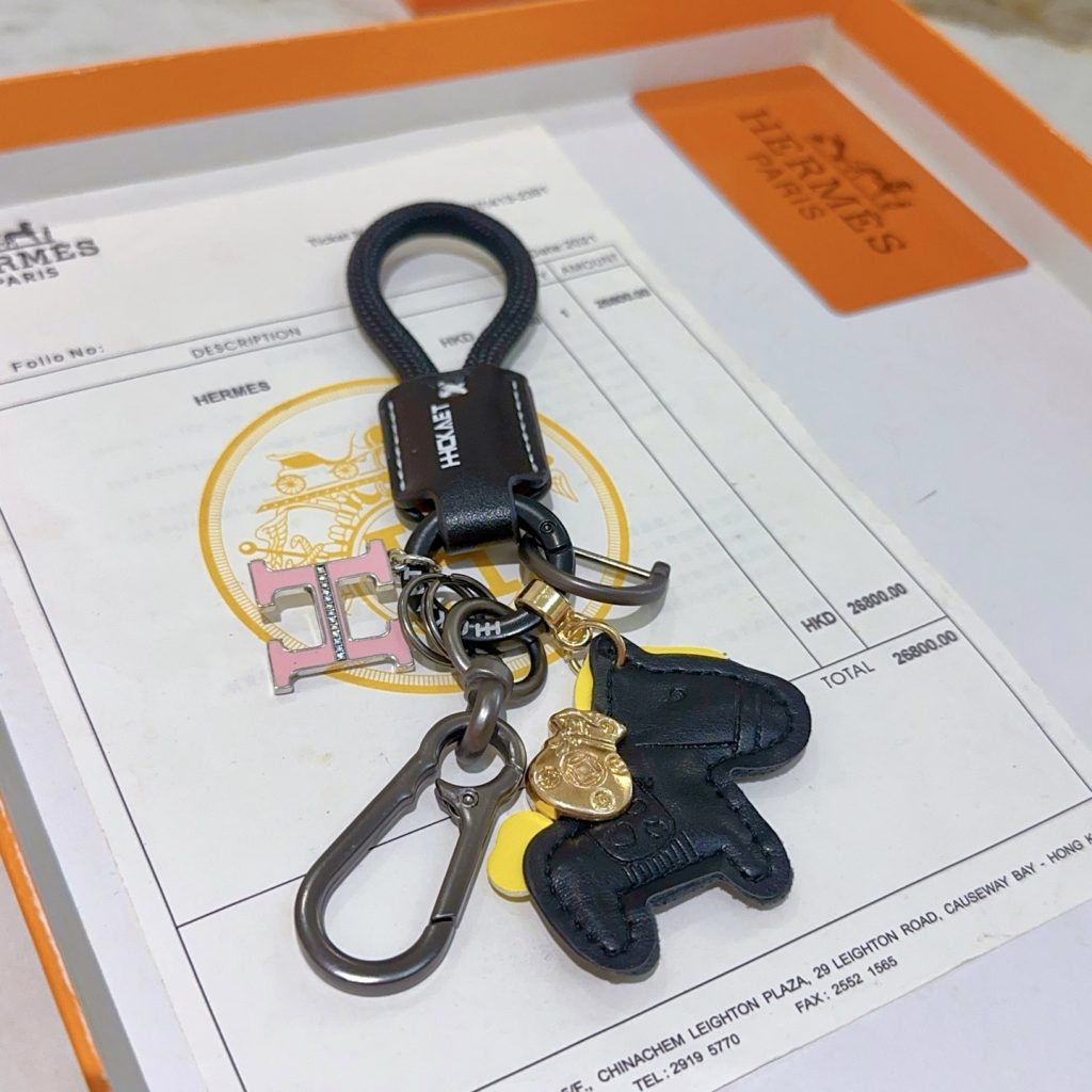 HERMES ロゴ チャーム付き キーホルダー 🐎 4色入 - 画像 5