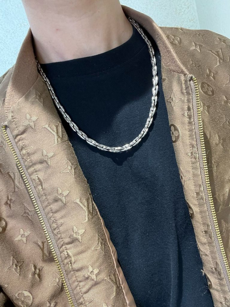BALENCIAGA ネックレス シルバー 2色入 💎 - 画像 6