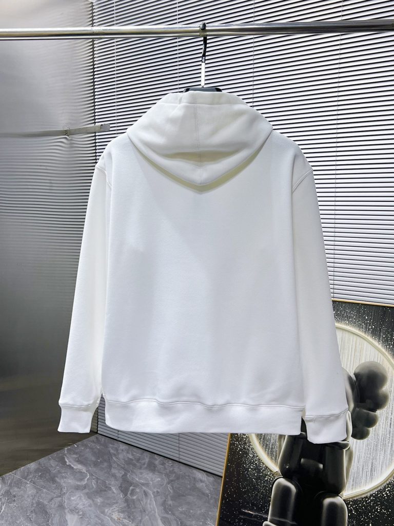 GUCCI ロゴパーカー 2色入 便利なフロントポケット付き - 画像 3