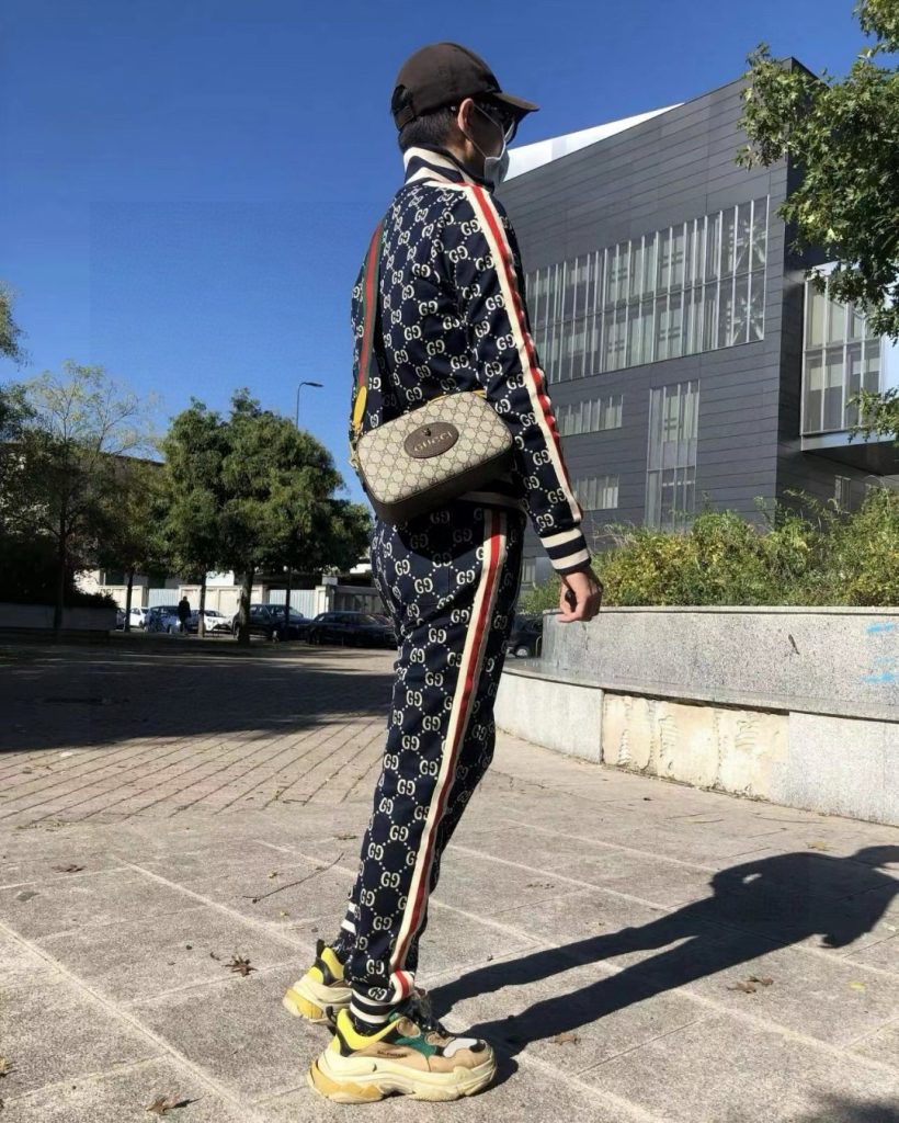 GUCCI メンズ トラックジャケット ブルーレッドライン 刺繍ロゴ 4色入 - 画像 3