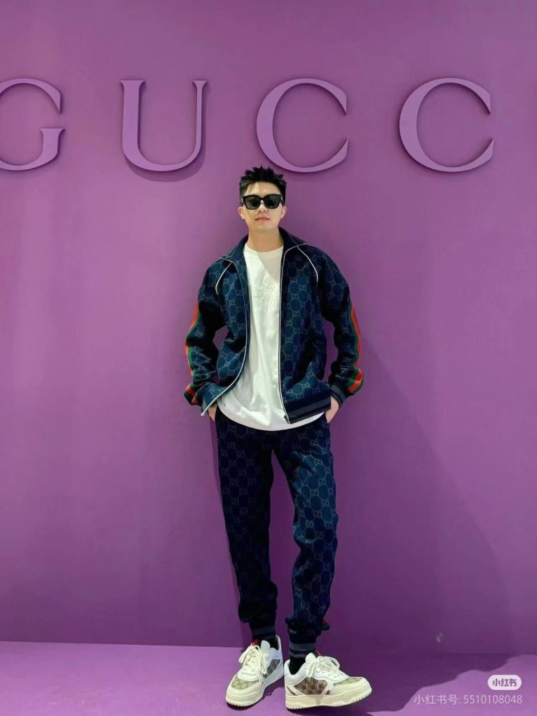 GUCCI メンズ ジョガーパンツ ネイビー 1色入 - 画像 2