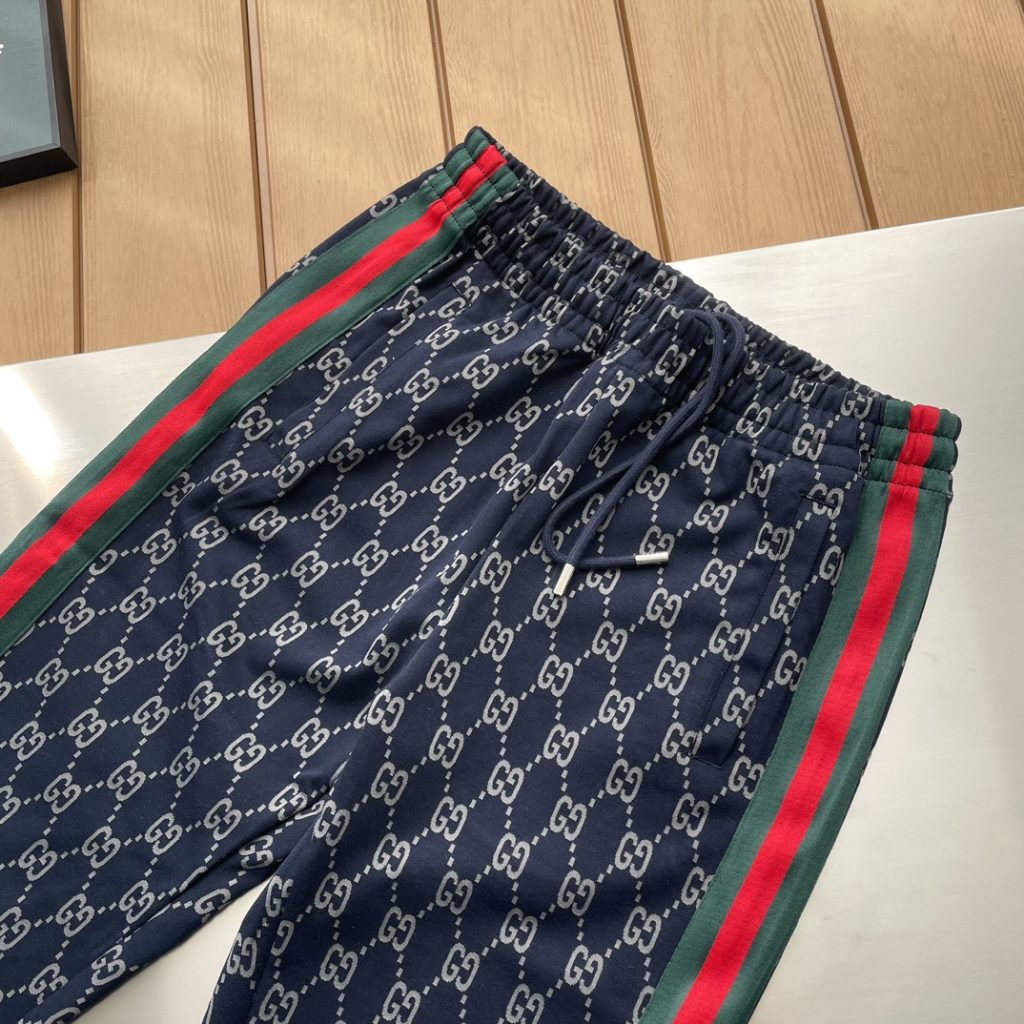 GUCCI ジャージパンツ メンズ ネイビー 1色 - 画像 2