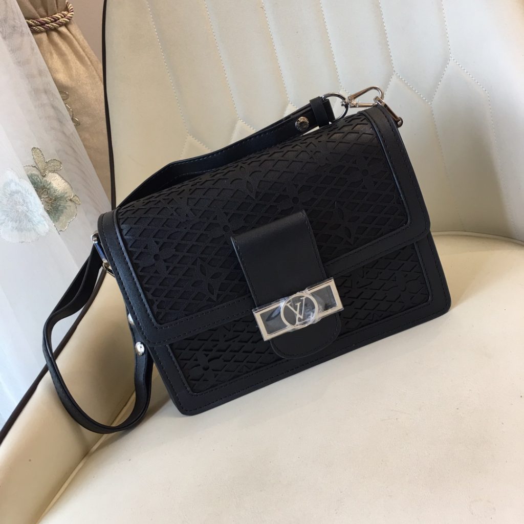 ルイ·ヴィトン　Louis Vuitton　ドーフィーヌ ショルダーバッグ　モノグラム　2色　ブラック/レッド - 画像 4