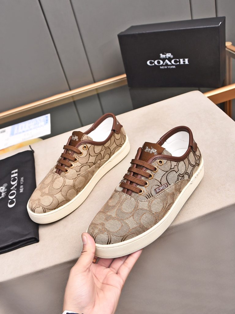 COACH メンズ スニーカー カメリア柄 ブラウン 3色入 🥾 - 画像 2