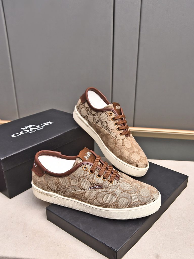 COACH メンズ スニーカー カメリア柄 ブラウン 3色入 🥾 - 画像 4